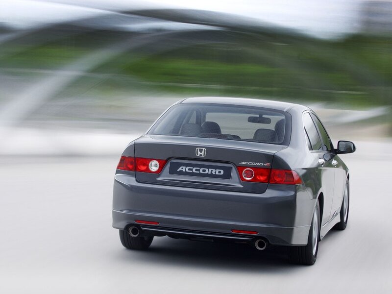 Gray Honda Accord — Dynamic