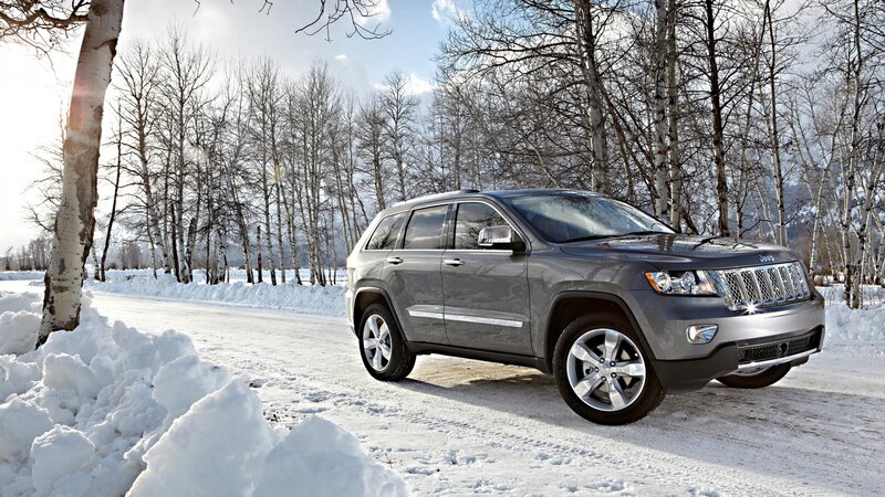 Gray Jeep Cherokee