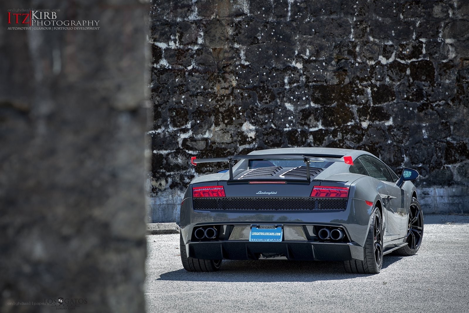 Gray Lamborghini Gallardo