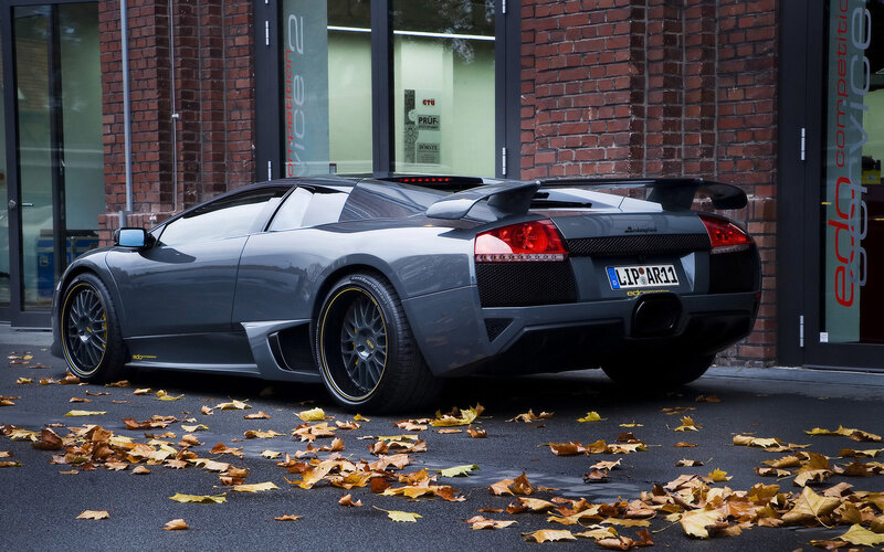 gray lamborghini sports car