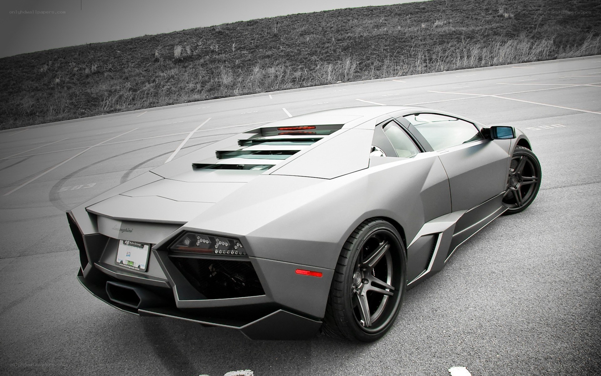 gray lamborghini sports car