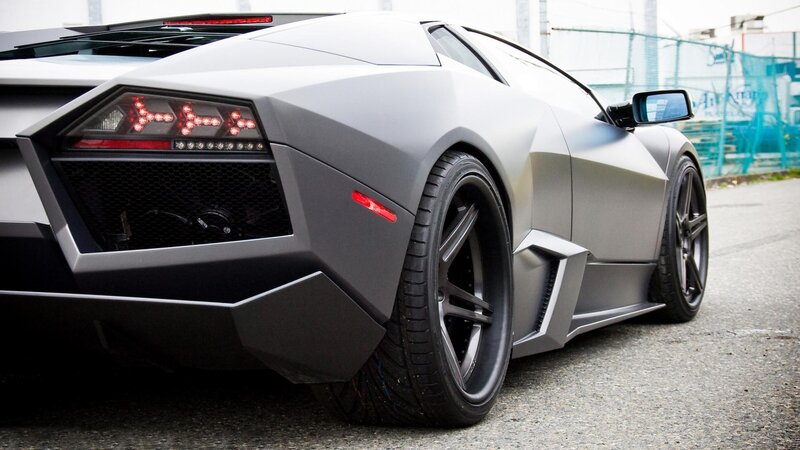 gray lamborghini sports car