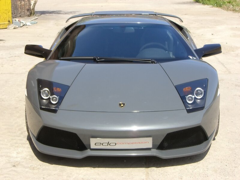 Gray Lamborghini sports car