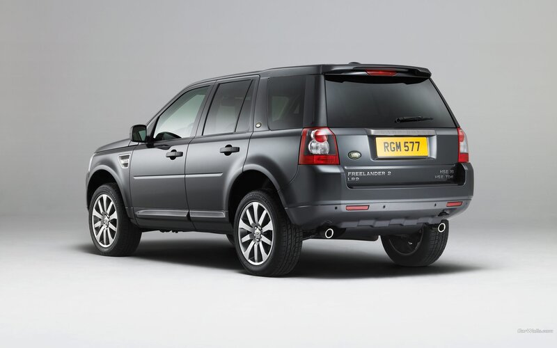 Gray Land Rover Freelander 2