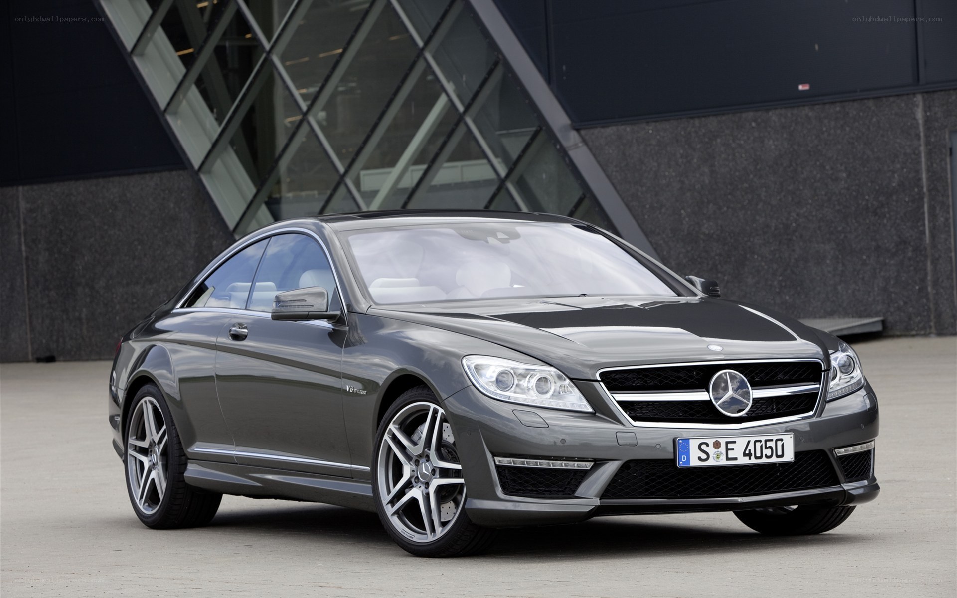gray mercedes-benz cl550 coupe