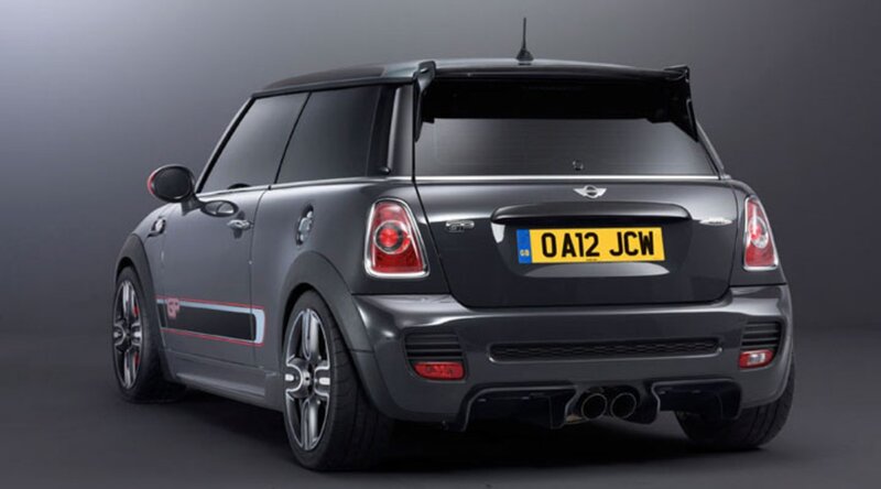 gray mini cooper hatchback