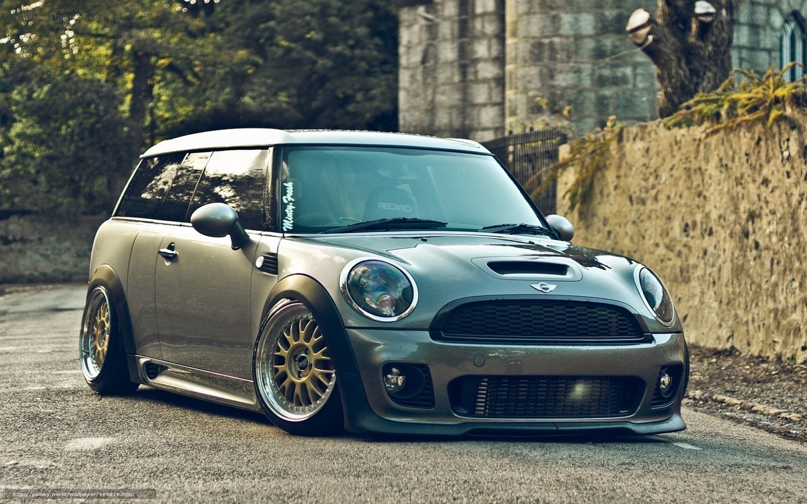 gray mini cooper on street