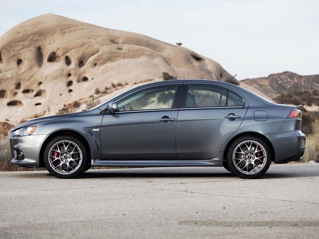 gray mitsubishi lancer evolution