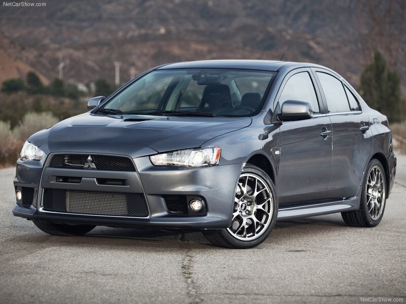 gray mitsubishi lancer evolution