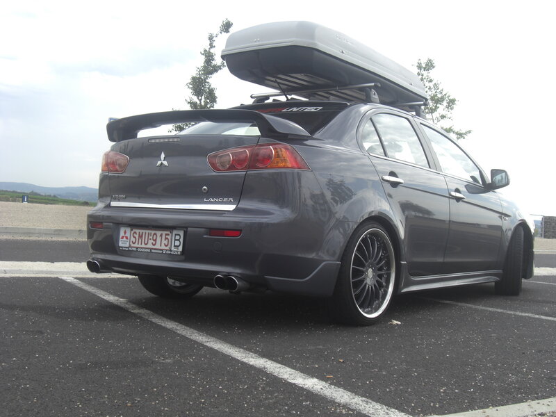 Gray Mitsubishi Lancer — Neutral