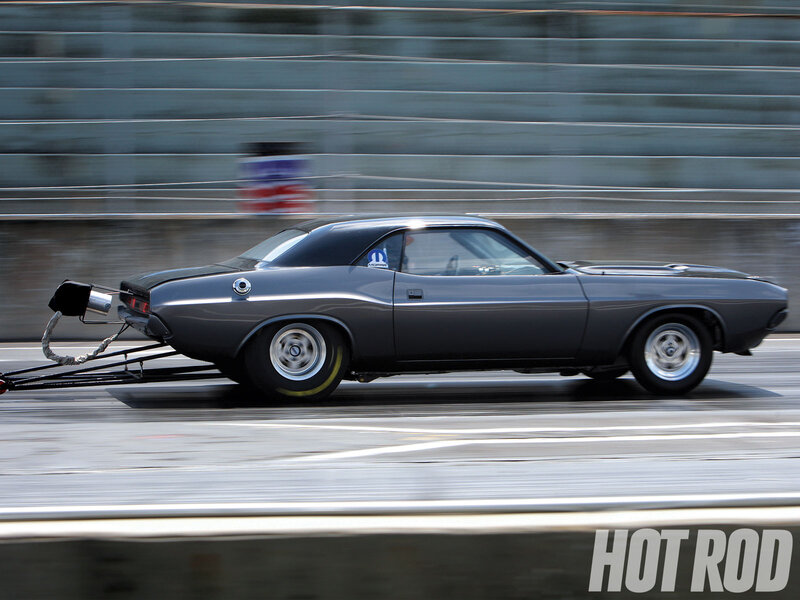 Gray Muscle Car — Dynamic, Afternoon