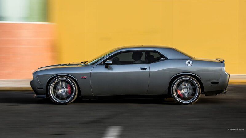 Gray Muscle Car — Dynamic, Photograph