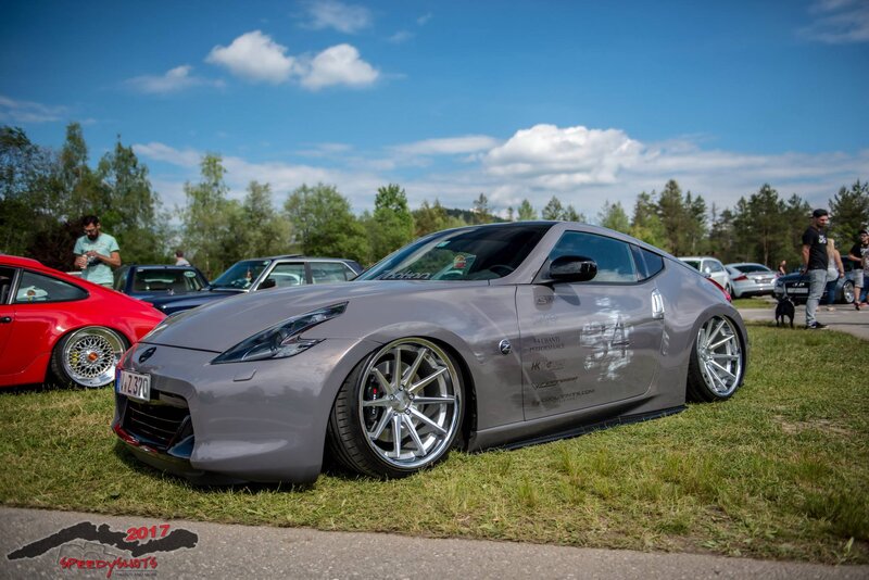 Gray Nissan 370z Car