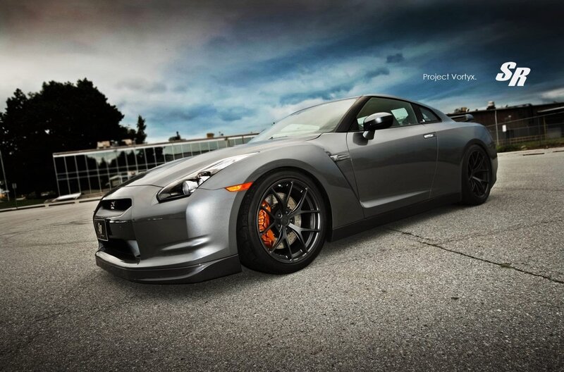 gray nissan gt-r sports car