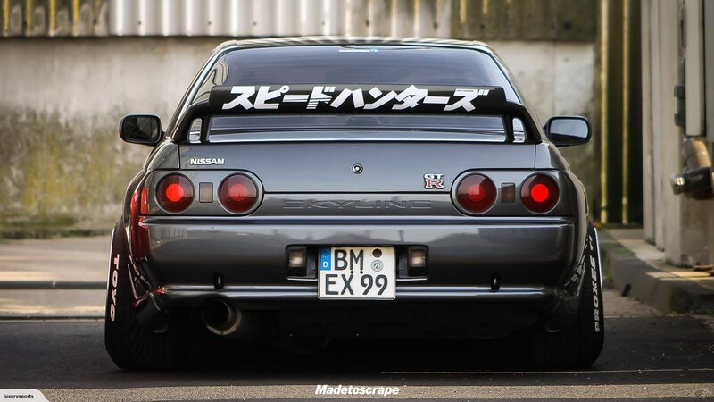 Gray Nissan Skyline Car