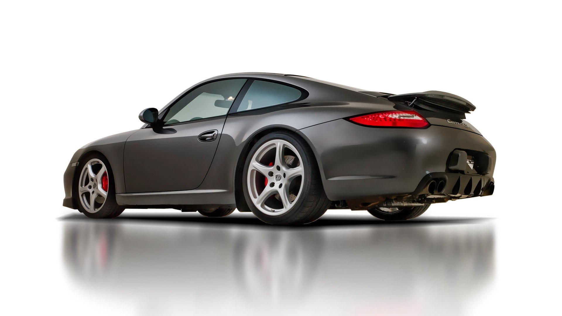 gray porsche 911 carrera s