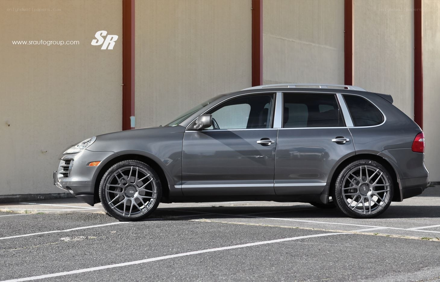 gray porsche cayenne suv