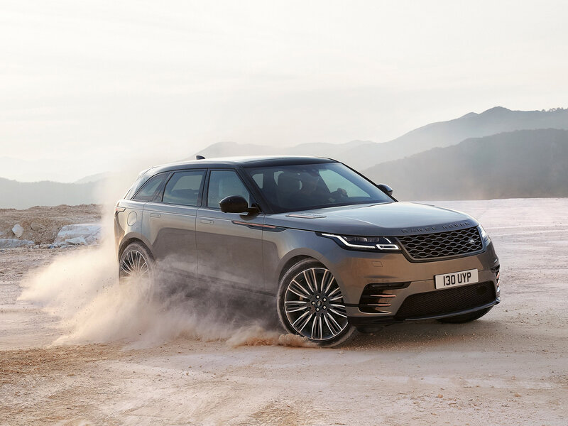 Gray Range Rover Suv — Dynamic