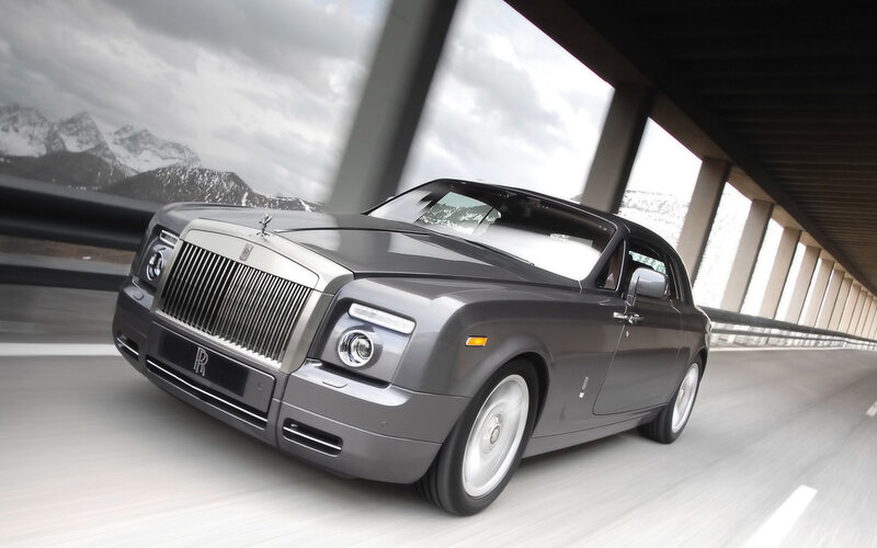 Gray Rolls-royce Car