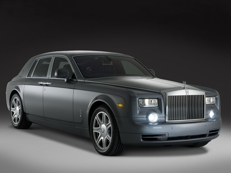 Gray Rolls-Royce Phantom
