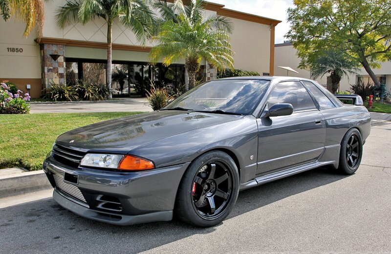 Gray Sports Car — Calm