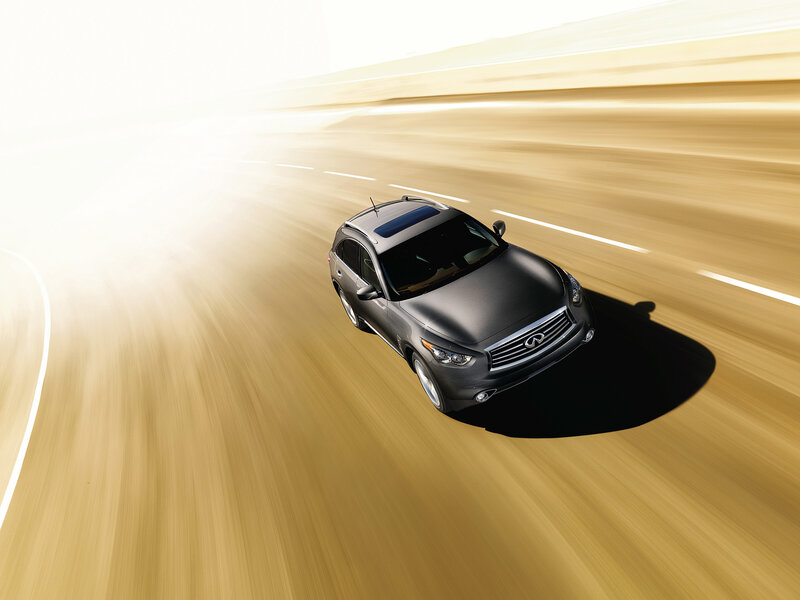 Gray SUV on Road — Dynamic