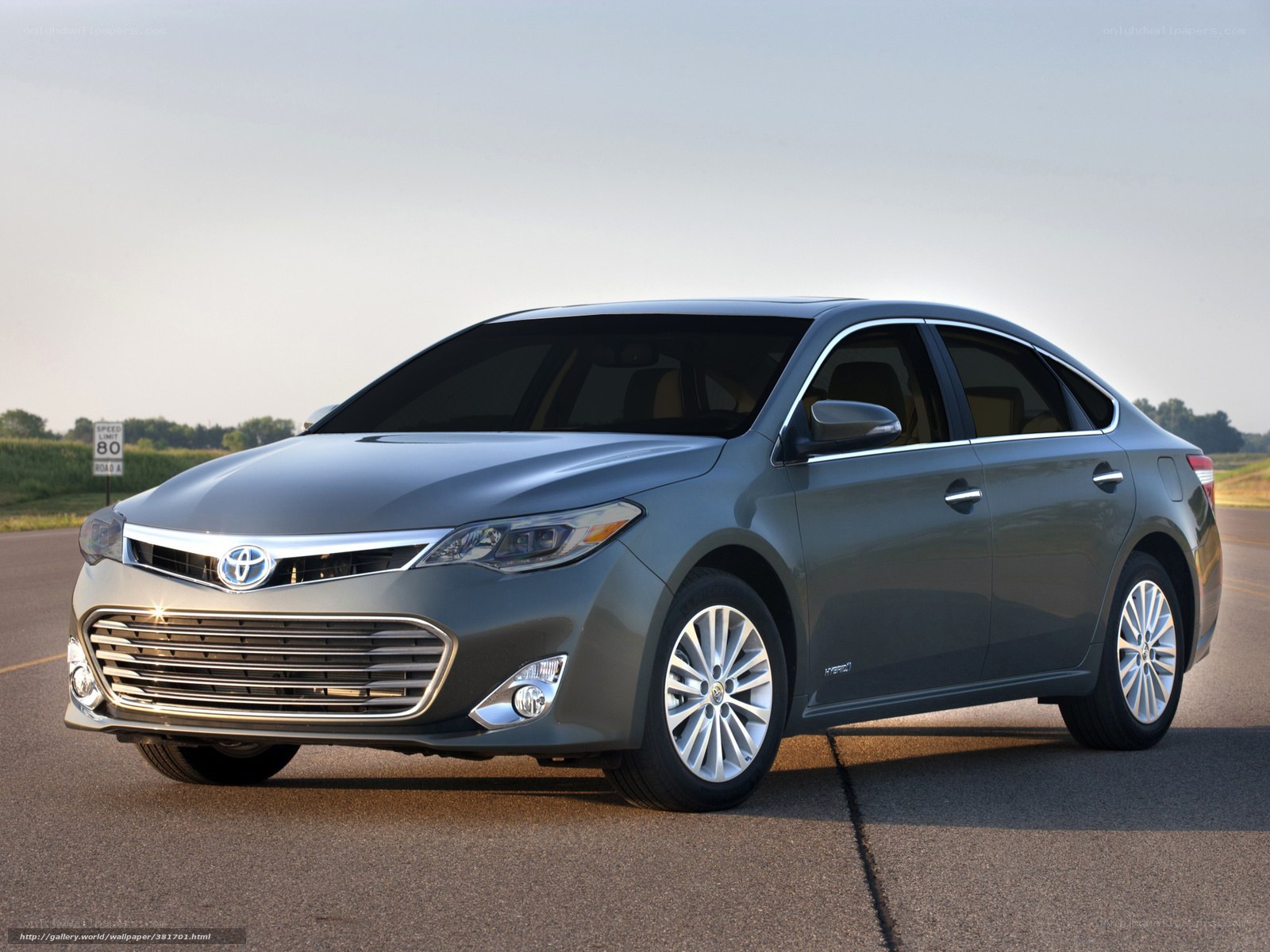 Gray Toyota Avalon Hybrid