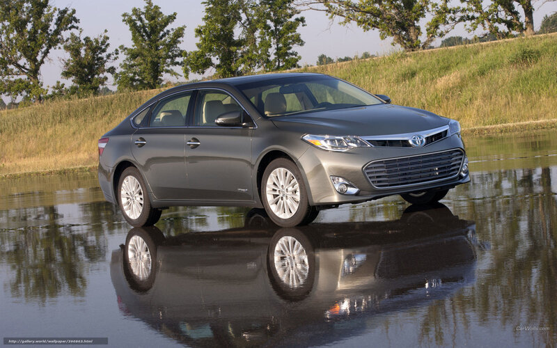 Gray Toyota Avalon on wet surface