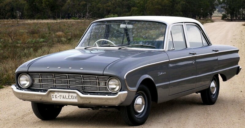 Gray Vintage Car — Calm, Afternoon, Photograph