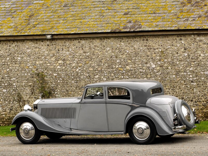 Gray Vintage Car — Calm, Photograph