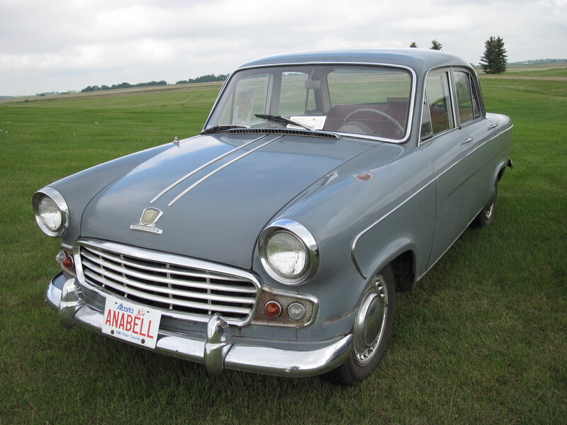 Gray Vintage Car — Serene
