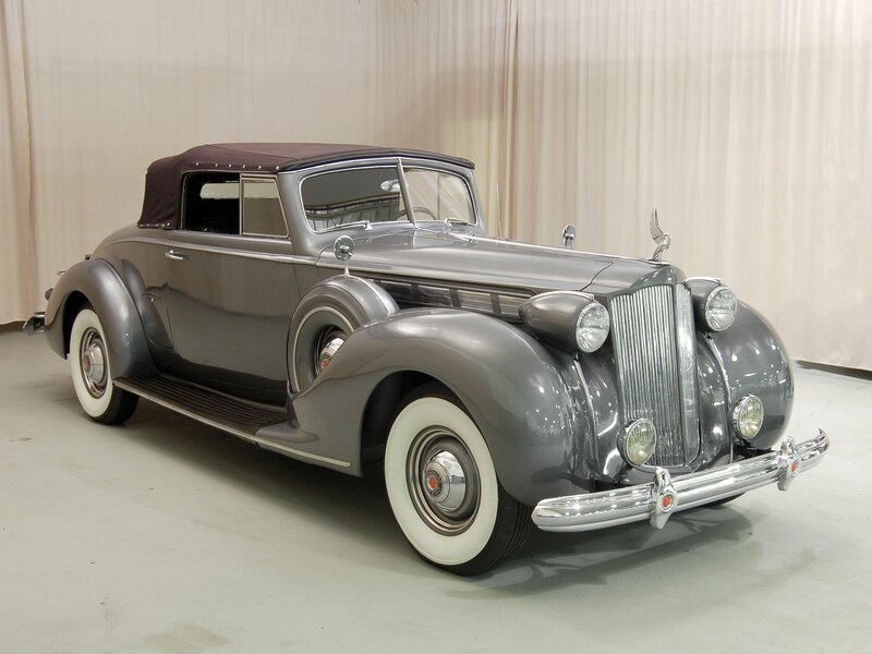Gray Vintage Convertible Car — Calm