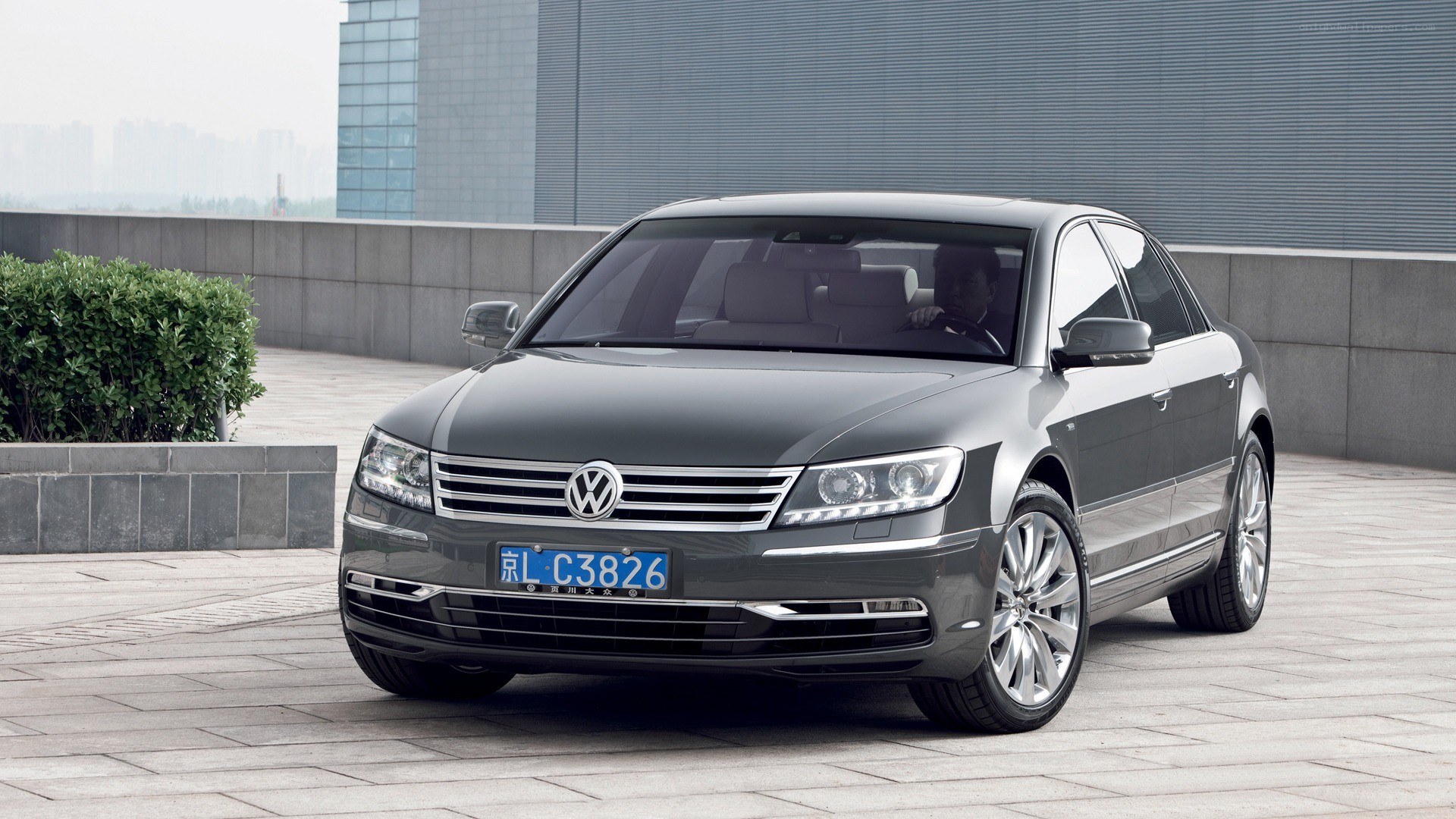 Gray Volkswagen Phaeton sedan