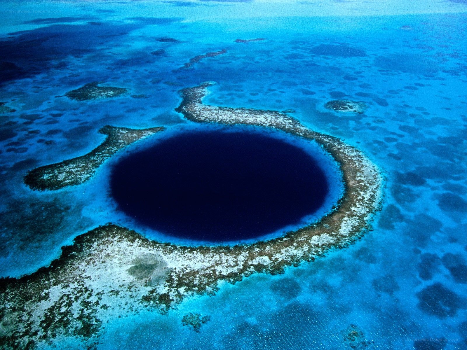 Great Blue Hole in Belize