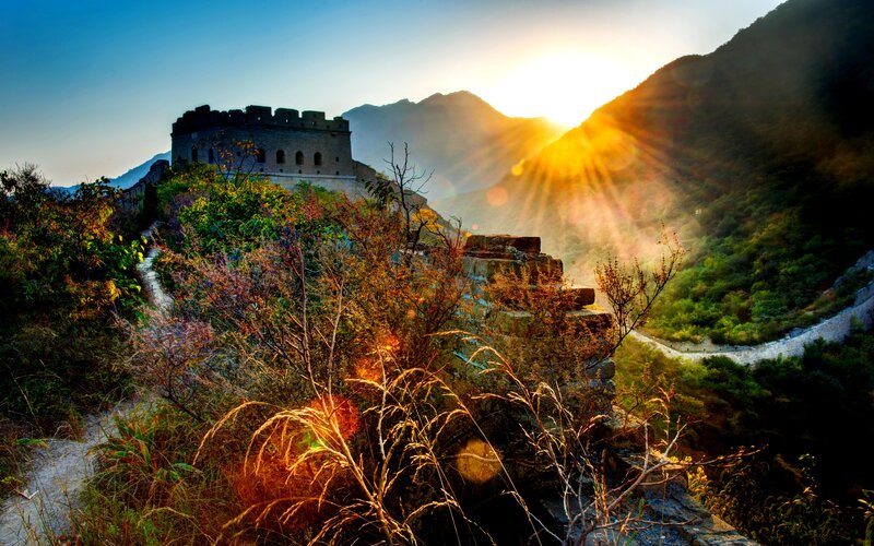 Great Wall at Sunrise — Gold