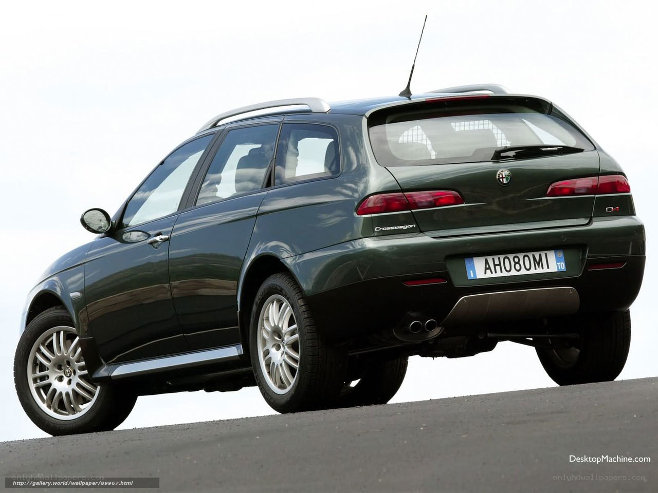 green alfa romeo crosswagon