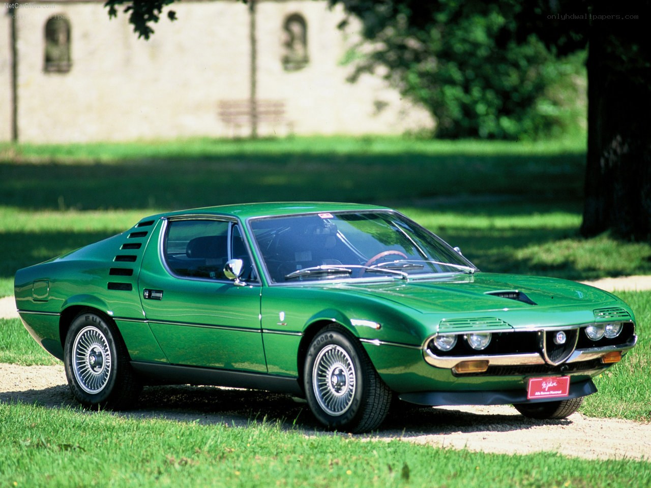 Green Alfa Romeo GTV