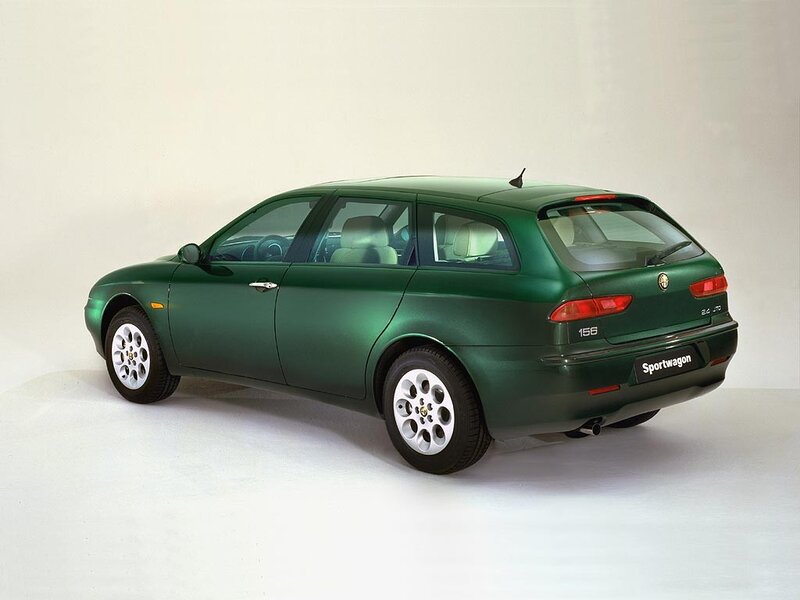 Green Alfa Romeo station wagon
