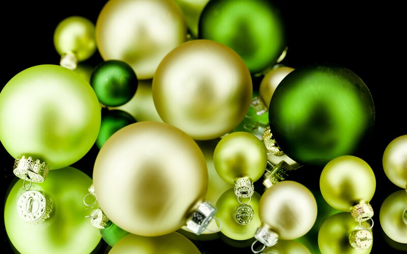 Green and Gold Ornaments — Festive, Photograph