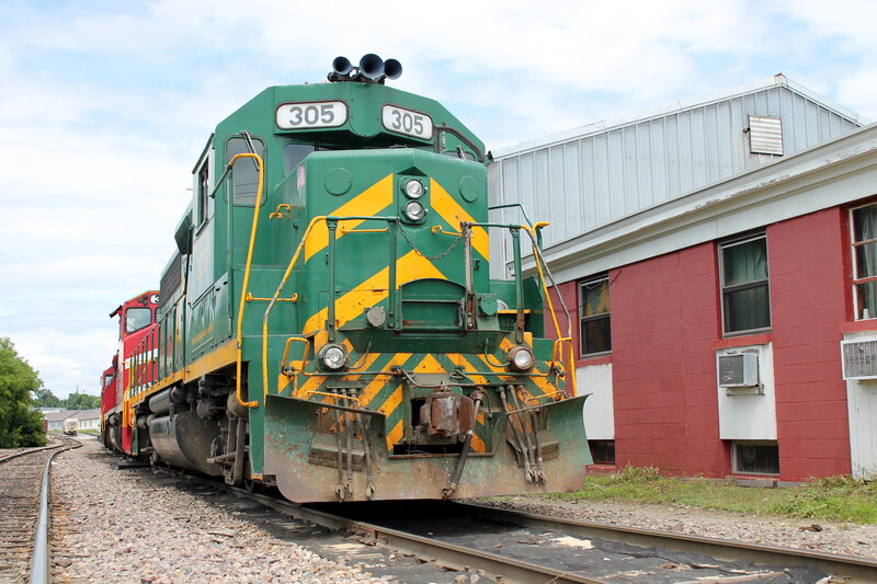 Green and Red Train