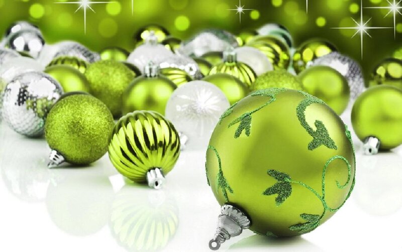 Green and Silver Ornaments — Festive, Photograph