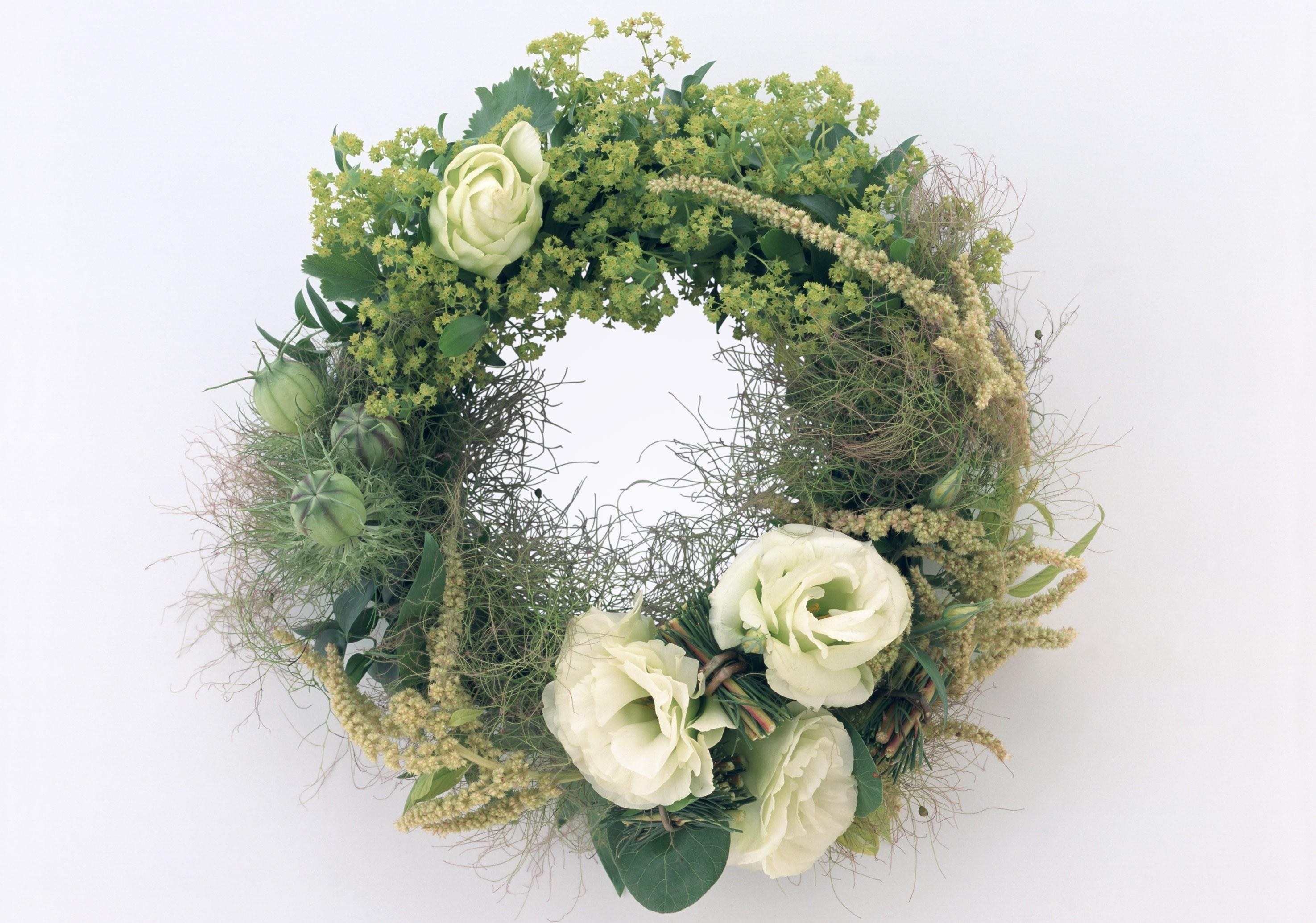 green and white floral wreath