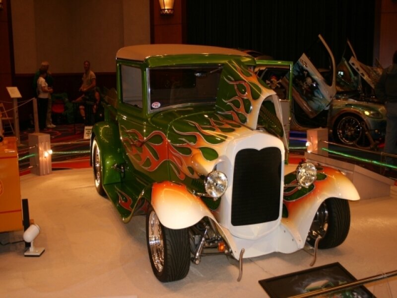 Green and White Hot Rod — Showcase