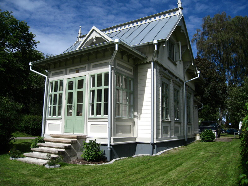 Green and White House