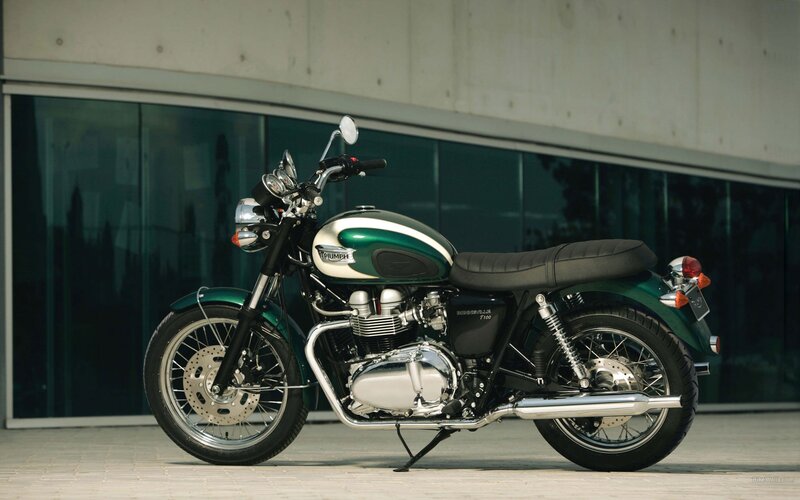 Green and White Motorcycle — Calm, Afternoon