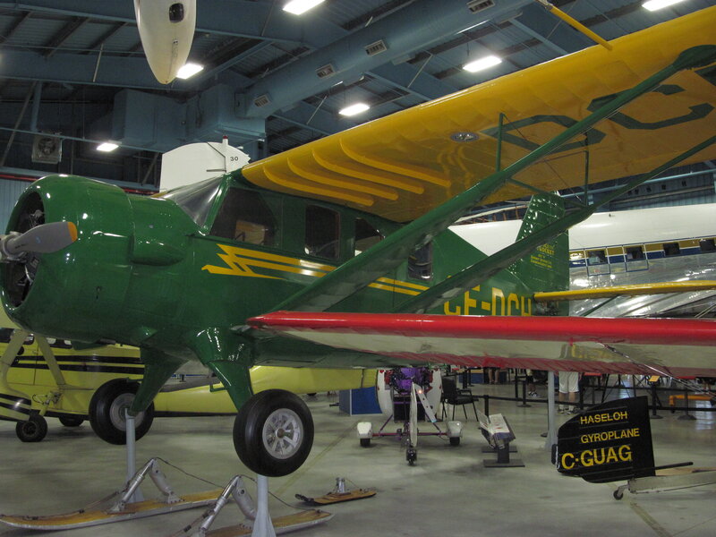 Green and Yellow Airplane — Neutral