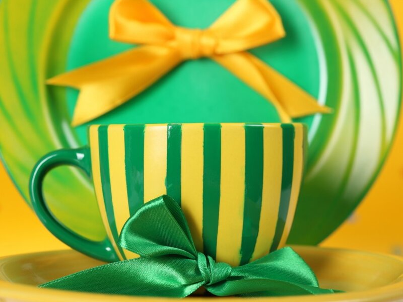 Green and Yellow Cup — Bright