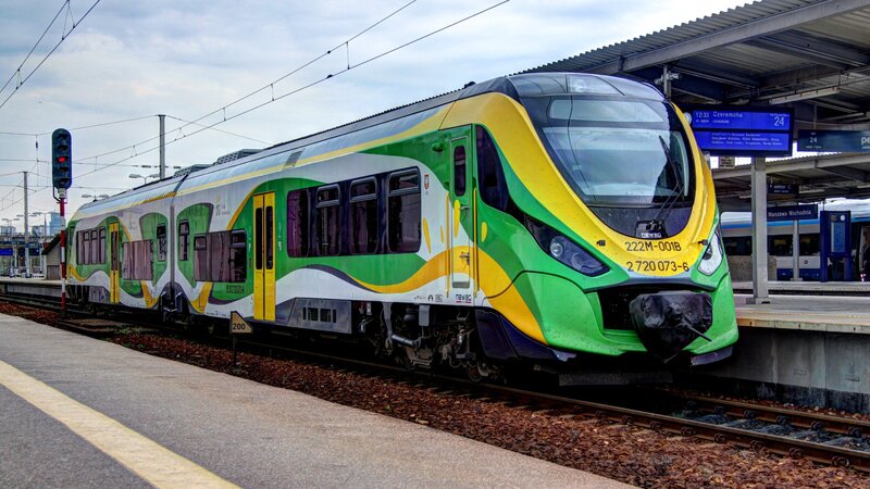 Green and Yellow Train — Calm
