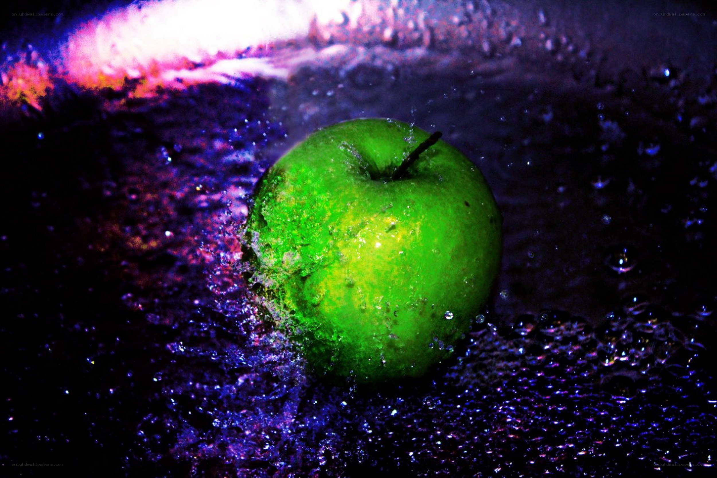 green apple in water