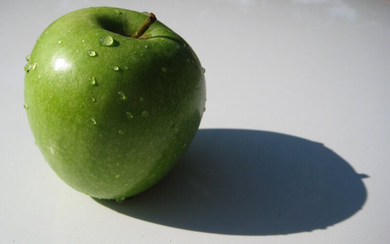 Green Apple with Water Droplets — Calm, Afternoon